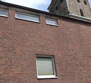 Haus Treuer Husar Blau-Gelb