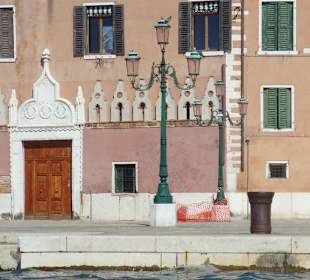 Fassaden Venedigs vom Vaporetto aus gesehn