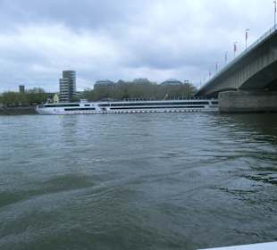 Auf dem Rhein