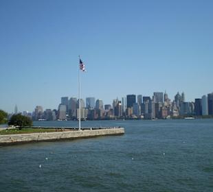 Skyline mit Ellis Island