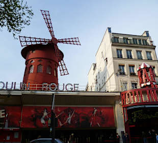 Unterhalb vom Hotel "MOULIN ROUGE" 