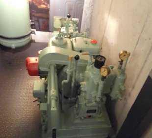 Die Maschinen im Untergeschoss