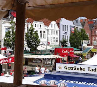 Standaufbau in der Schiffbrücke
