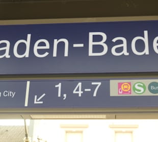 Der Bahnhof von Baden-Baden im Stadtteil Oos