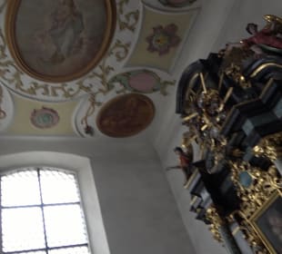 Katholische Stiftskirche St. Peter