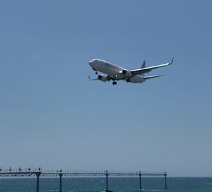 Flugzeuge über dem Kopf 