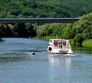 Fahrgastschiff der Rehbein-Linie auf der Weser