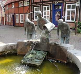 Eindrücke vom Spargelbrunnen in Nienburg