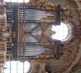 Auch die Orgel ist sehr schön anzuschauen