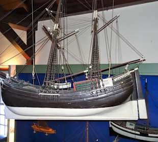 Rundgang durch die Schiffshalle des Heimatmuseums