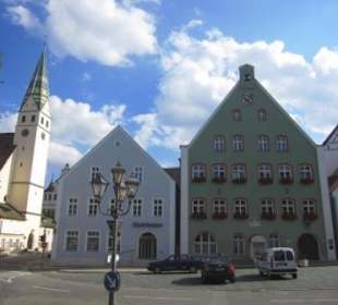 Marktplatz mit Rathaus, rechts, 1595-98