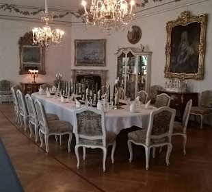 Königliches Schloss