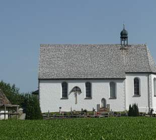Blick zur Burgkirche St. Michael (Schöllang)