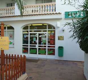 Hintereingang vom Supermarkt