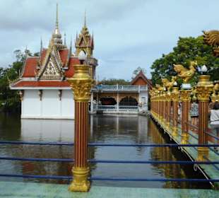 Wat Plai Laem
