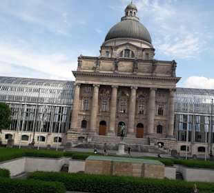 Bayerische Staatskanzlei