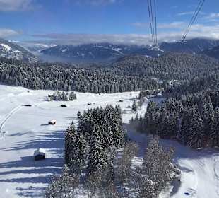Fahrt mit Luftseilbahn