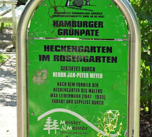 Infotafel im Rosengarten