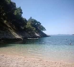 Plaża kamienista , zatoczka