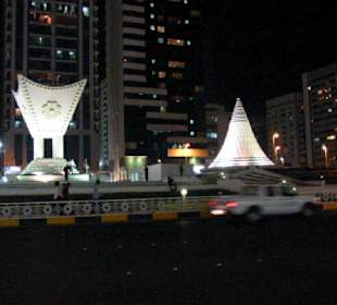Abu Dhabi bei Nacht 