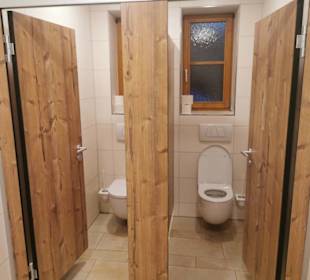 Saubere Herrentoilette