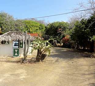 Eingang zum Kräutergarten Den Paradera