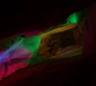 Wasserfall im Lichtermeer