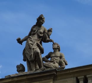 Neues Schloß