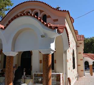 Archipolis und die Kirche Agios Nektarios Saint Nektarios