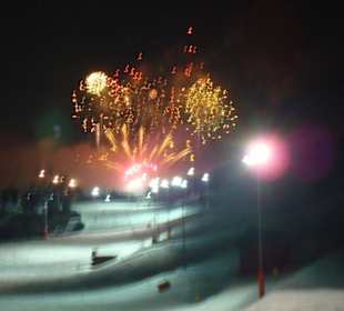 Nachtskifahren mit Feuerwerk bei der Möseralm