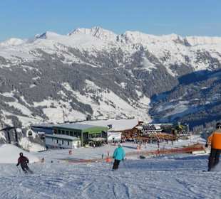 Blick zur Panoramagondelbahn Großarl