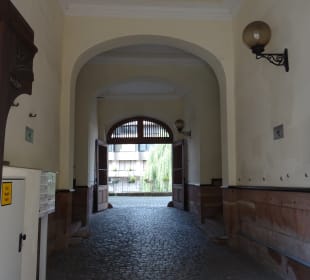 Handels- und Geschäftshaus an der Nikolausbrücke