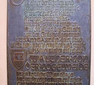 Tafel im Lusamgarten