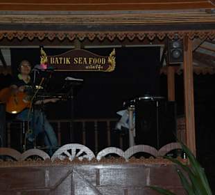 Der Alleinunterhalter im Batik