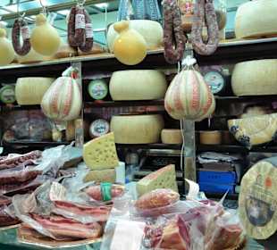 Rundgang durch den Mercato Civico di San Benedetto