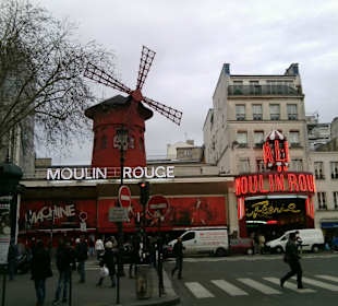 Удивительное шоу в Мулен-Руж