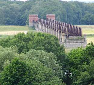 Blick auf die Dömitzer Eisenbahnbrücke
