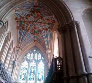 Buntes Kuppelgemälde.