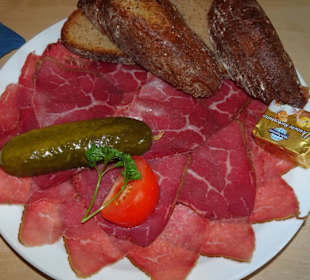 Zwetschgenbaames im Gasthof der Brauerei Knoblach