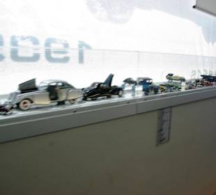 Im Museum Fahrzeugaustellung