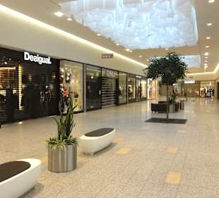 Ladenzeilen des Weserparks