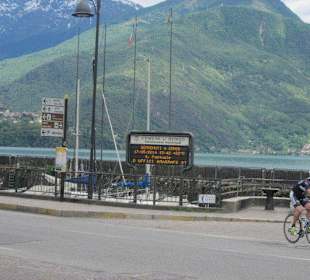 Kaimauer vor dem Palast