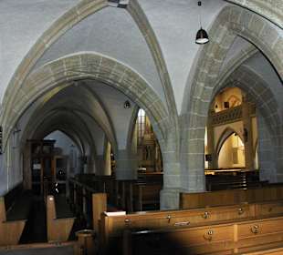 Kirchenschiff hinten