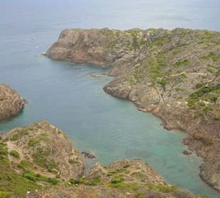 Cala cerca del faro