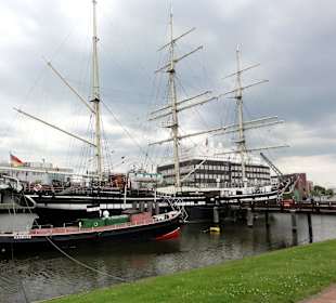 Schiffe des Museums im Alten Hafen