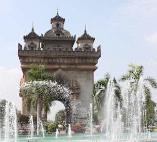 Patuxai, Vientiane