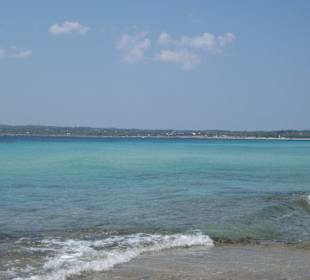 Das Meer schimmert in allen Farben