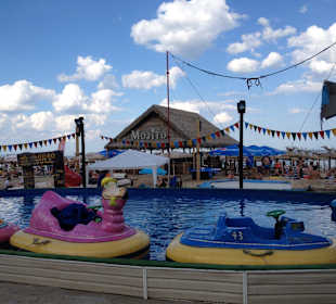 Kleine Wasserboote für die Kinder