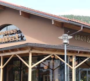 Zur Kaffeepause bei Schuhbecks Brot- & Kaffeehaus