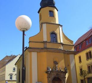 Kleine Kirche im Zentrum